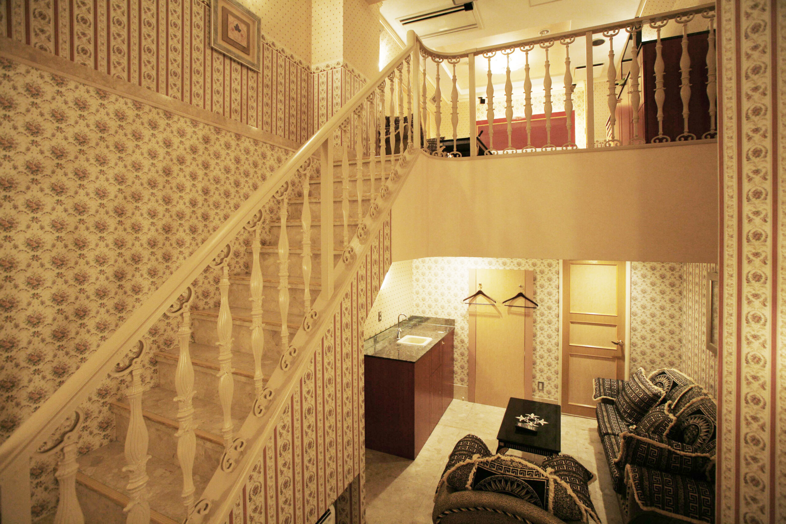 メゾネットルーム